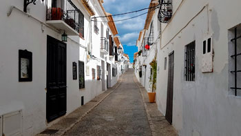 Callejón en el casco antiguo de Altea