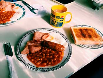 Typical breakfasts: english breakfast in United Kingdom